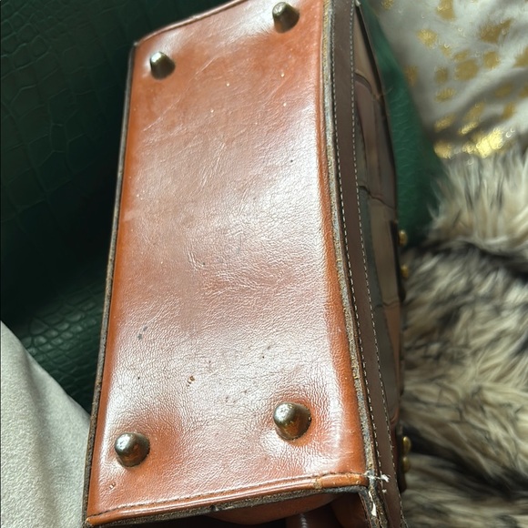 Vibrant Red and Orange Patchwork Shoulder Bag with Gold Hardware - Picture 2 of 8